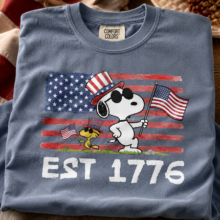 Comfort Colors Est 1776 Patriotic Flag Cool Waving Dogs T-Shirt