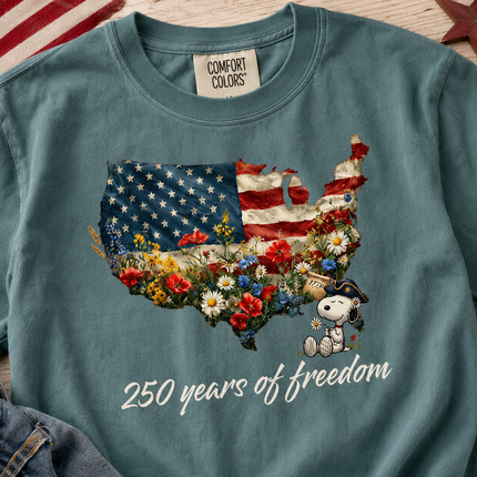 Comfort Colors 250 Years Of Freedom USA Map Floral Patriotic Dog T-Shirt