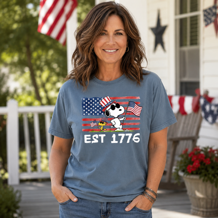 Comfort Colors Est 1776 Patriotic Flag Cool Waving Dogs T-Shirt