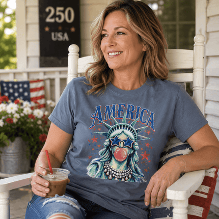 Comfort Colors Retro America 250th Anniversary USA Starry Bubblegum Statue T-Shirt