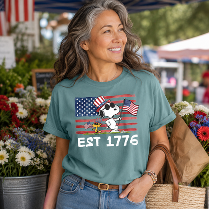 Comfort Colors Est 1776 Patriotic Flag Cool Waving Dogs T-Shirt