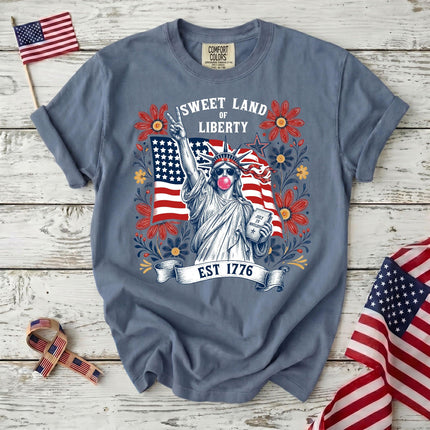 Comfort Colors Sweet Land Of Liberty EST 1776 Bubblegum Statue 250th Anniversary USA T-Shirt