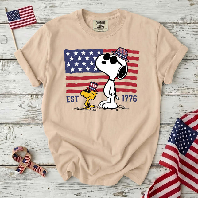 Comfort Colors Est 1776 Vintage Flag Cool Patriotic Dogs T-Shirt