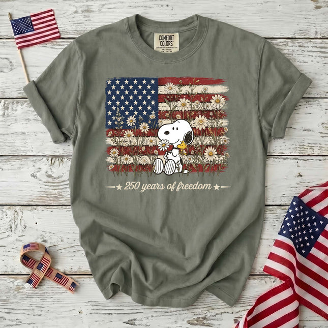 Comfort Colors 250 Years Of Freedom Daisies Patriotic Dog T-Shirt