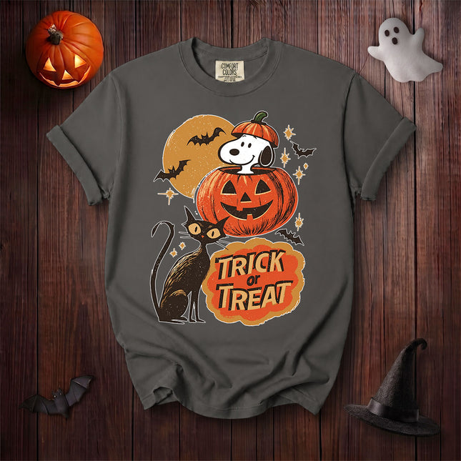 Comfort Colors Vintage Halloween Trick or Treat Graphic T-Shirt