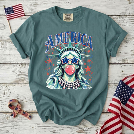 Comfort Colors Retro America 250th Anniversary USA Starry Bubblegum Statue T-Shirt