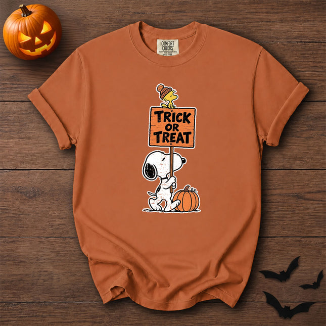 Comfort Colors Trick or Treat Halloween Pumpkin Vintage T-Shirt